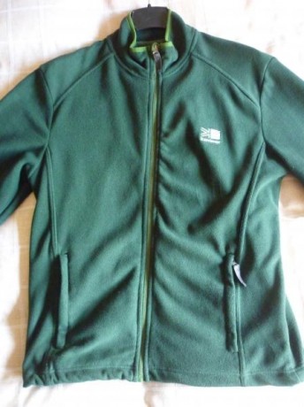 Hola a todos, sigo vaciando armarios, en este caso vendo una chaqueta tres cuartos de Springfield tipo 00