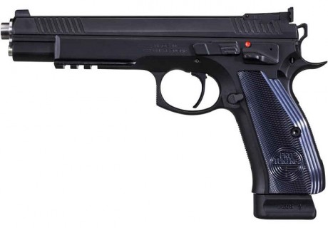 Hola amigos! ya que se muestran tantas armas buenas creo que a los propietarios de una cz 75 se nos tendría 120