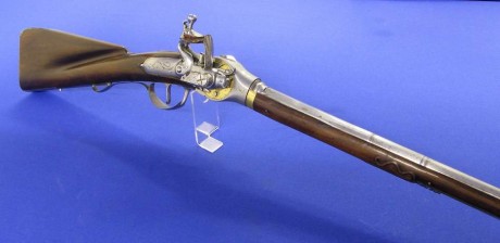 Voy a colocar unas fotos de un arma larga alemana de llave de mecha del siglo XVI. 01