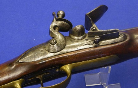 Voy a colocar unas fotos de un arma larga alemana de llave de mecha del siglo XVI. 52