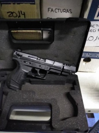 Vendo mi primera pistola, una Walter del 22. En muy buen estado, prácticamente nueva. En 200€ ya para 02