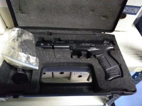Vendo mi primera pistola, una Walter del 22. En muy buen estado, prácticamente nueva. En 200€ ya para 00