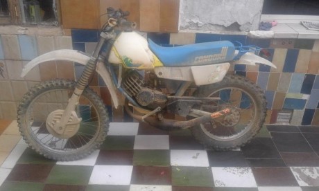 Ciclomotor Puch Condor III, lleva parado mas de diez años, antes se le había revisado motor, cambiado 10