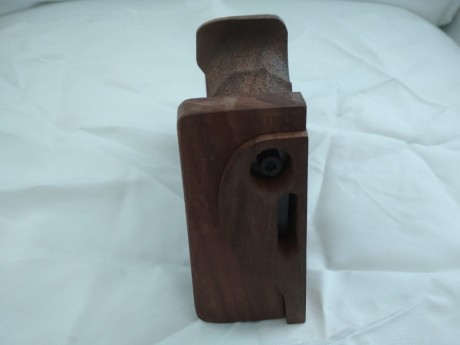 Vendo cacha Steyr LP10 y50,(vale para las 2) talla L.Poco usada practicamente nueva,precio 75 € portes 01