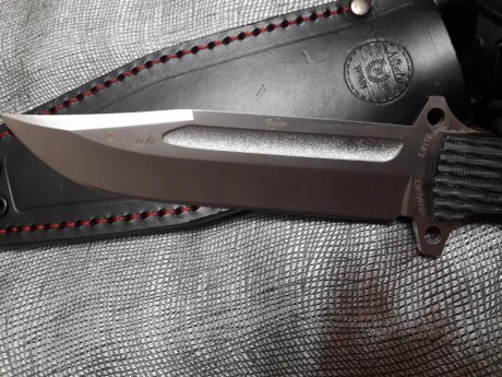 Vendo cuchillo nieto Fighter, totalmente nuevo en su caja original. Esta en Valencia. 60€portes incluidos 20