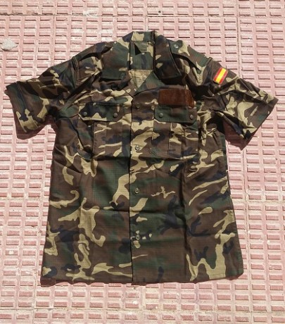 Camisola de mangas cortas talla 2 fabricada por Induyco, nueva a estrenar.tengo alguna unidad más.  8 00