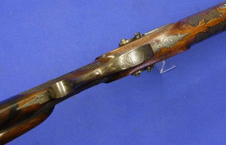 Voy a colocar unas fotos de un arma larga alemana de llave de mecha del siglo XVI. 170