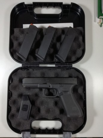Vendo Glock 17 GEN5 en perfecto estado, comprada en febrero de 2018, con lo que está en garantía.
Tiene 00