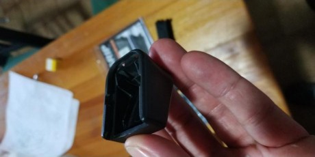 Buenos días, tengo a la venta este material de Glock 26:

2 cargadores pmag por 15 euros (uno de ellos 20