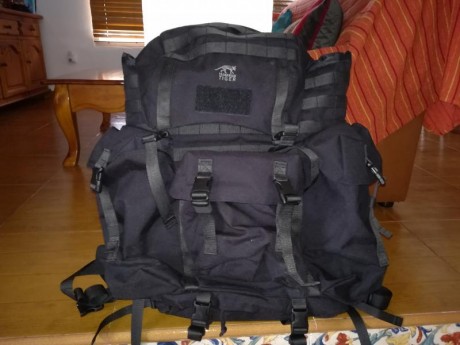 Hola a todos. Vendo mochila Tasmanian Tiger 3P Pack con capacidad de 55l. No ha tenido uso y esta en perfecto 02