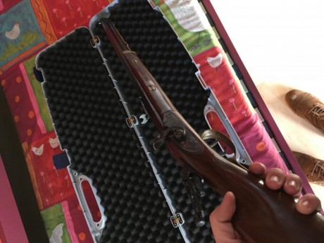Vendo o cambio Hawken cal.45 de RS de percusión. Es un rifle que se ha usado mucho pero está en buenas 00