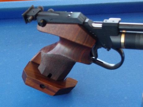 Vendo pistola Walther CP2 de CO2 con cacha mediana funcionando perfectamente. Ha sido la gran competidora 11