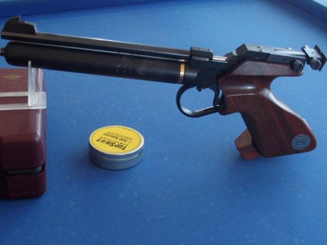 Vendo pistola Walther CP2 de CO2 con cacha mediana funcionando perfectamente. Ha sido la gran competidora 10