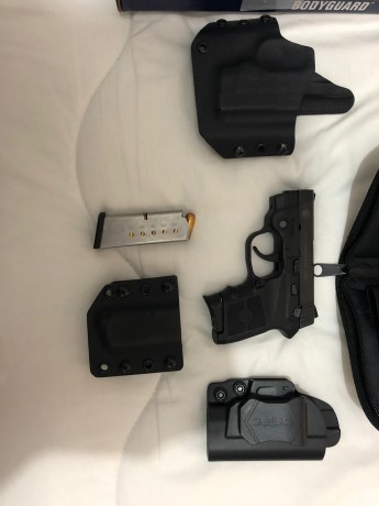 Pongo en venta mi s&w bodyguard 380, con 100 disparos realizados, 1 tirada. Funda interior, exterior 02