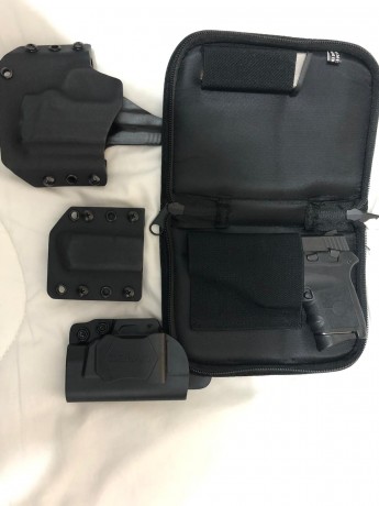 Pongo en venta mi s&w bodyguard 380, con 100 disparos realizados, 1 tirada. Funda interior, exterior 01