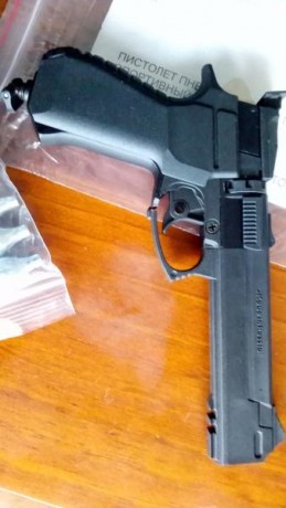 Se vende pistola BAIKAL 651M con factura aún en garantía. 
Es arma de doble acción alimentada bombonas 01