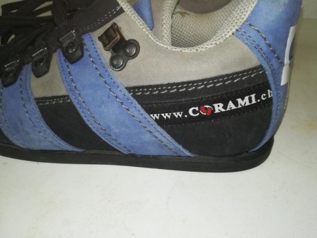 Vendo zapatos de tiro olímpico de la talla 38 Estos modelos (aunque están casi nuevos) tienen mas de 5 00