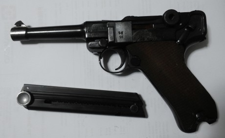   VENDIDA  


VENDO LUGER P08 AÑO 1917-1921  GUIADA EN F
UN CARGADOR 
850 EUROS

DOS FUNDAS (NO ORIGINAL) 00