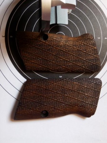 Hola
Vendo Cachas originales de madera de Tanfoglio Limited Custom HC, muy buen estado.
Su precio: 29 00