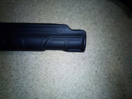 Hola, vendo escopeta de corredera MOSSBERG con dos cañones, uno liso y el otro estriado especial para 42