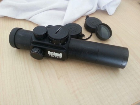 Vendo punto rojo BUSHNELL de 4 reticulas iluminadas en rojo, de sobra conocido por su calidad. Esta en 02