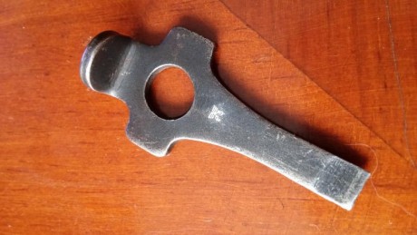 Hola a todos:
Vendo, en muy buen estado, llave original de Luger militar de Segunda Guerra Mundial con 01
