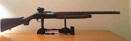  BENELLI SL 121 con polichoque. Incorpora de serie protector y boquillas de 3 y 4  estrellas, ademas de 02