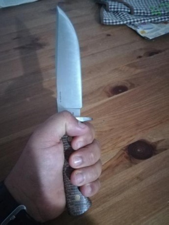 Cuchillo de caza o supervivencia en acero D2 una hoja de 15 cm grosor 4,8mm muy cortador y punzante su 01