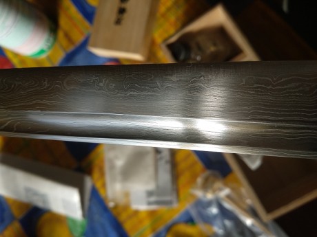 Hola a todos :
Desde hace mas o menos un mes se me metió en la cabeza la idea de hacerme con una katana. 100
