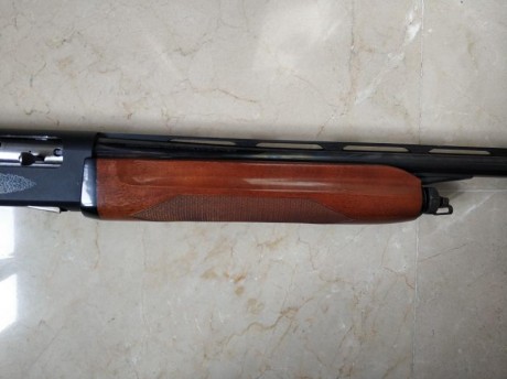 Se vende semiautomática Fabarm Europa, 71 cm de cañón, con 5 chokes interiores, muy poco retroceso, en 11