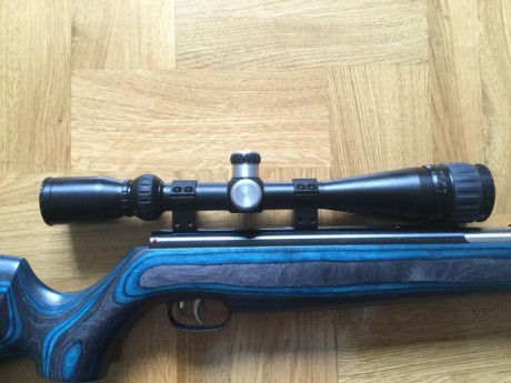 Vendo carabina   Weihrauch modelo HW97K   laminada en color azul. Calibre 4,5 La compre nueva en Armeria 10