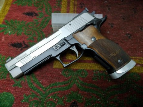 Vendo Sig Sauer P 226 X Five AL SO 5", la aligerada, peso 1030g.
Disparador ajustable entre 1 y 1,600 61