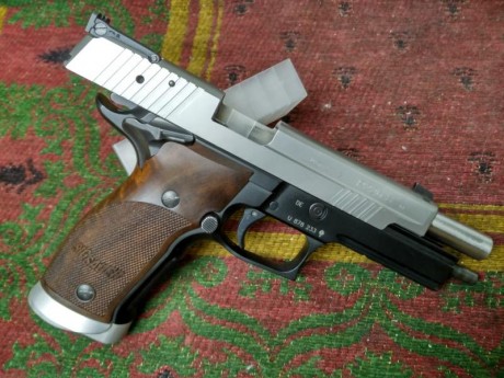 Vendo Sig Sauer P 226 X Five AL SO 5", la aligerada, peso 1030g.
Disparador ajustable entre 1 y 1,600 60