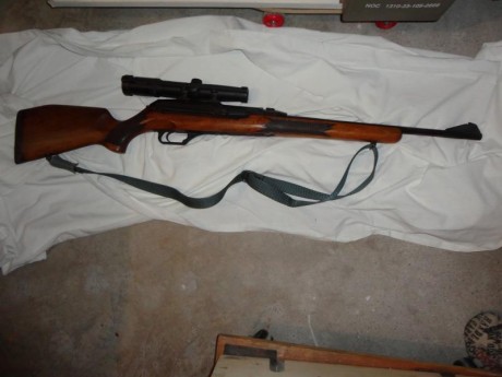 Vendo Rifle semiautomático HK 940, calibre 7 X 64, es el modelo corto, 2 cargadores de 2 cartuchos, regalo 01
