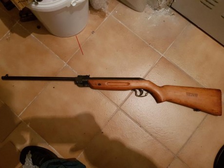 Hola a todos los foreros.
Quisiera haceros una consulta.
Me he hecho con una Cometa de 4,5 que es antigua 10