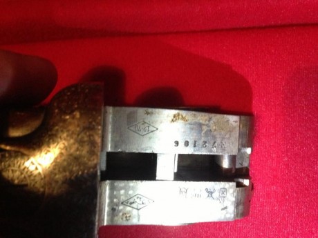 Hola a todos

Estoy pensando vender mi Victor Sarasqueta mod 214 (tengo duda si es 212 o 214), si alguno 00