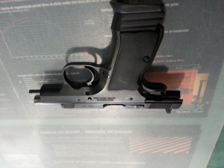 Muy poco usada. Estupenda pistola en un calibre mitico. Es una experiencia muy grata disparar este arma, 00