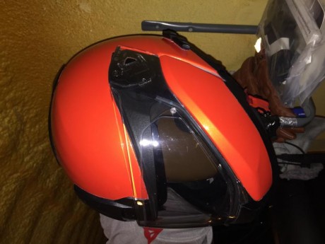 Hola, vendo casco bmw system 6, talla M, en perfecto estado, pintado de color naranja en taller de pintura 22