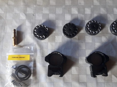 Vendo Kalibrgun Cricket 6.35mm en muy buen estado con bipode tipo Harris,tornillo regulador de potencia,maleta 12