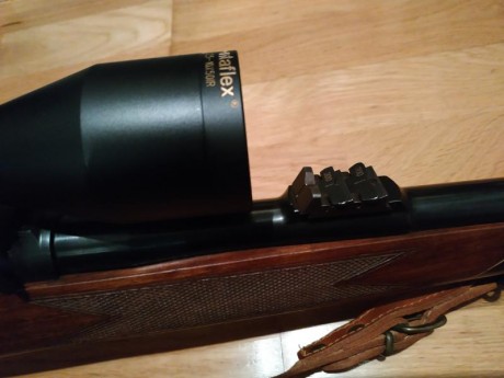 Se vende rifle Brno en calibre 8x68S, su estado general es excelente, buena agrupación, rifle de madera, 31