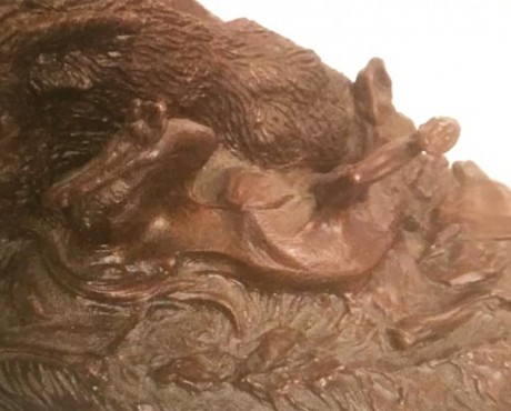 Vendo esta figura de bronce de una escena de la caza del Jabali. Precio 1000 € 00