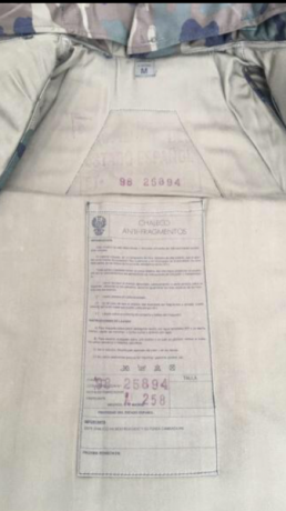 Chaleco antifracmentos militar boscoso totalmente NUEVO talla M , ideal para airsof o  caza ya que protege 02