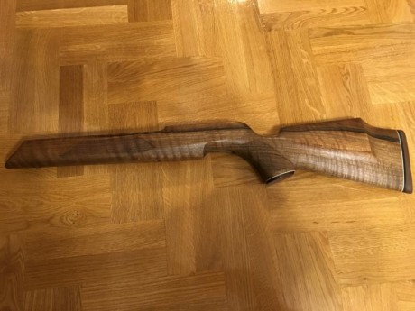 Vendida culata para weihrauch HW100 como nueva, parece que está recién estrenada. No tiene ninguna marca 01