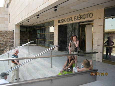 Hoy inauguran el nuevo Museo del Ejército de Toledo y estará abierto al público a partir  de mañana.

El 81