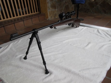 Vendo Carabina CESKA CZ 452 Calibre 22LR por 490 euros, prácticamente nueva, muy muy pocos tiros, con 00