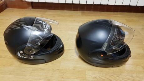 A la venta por renovación dos cascos modulares (abatibles) marca NOLAN. 

Los dos son de talla L (+-57/58cm). 10