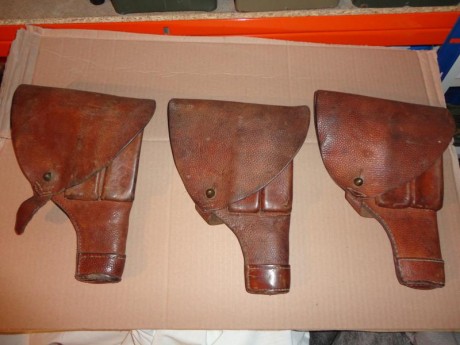 Vendo funda Husqvarna 1907, sirve para la FN 1903, una funda 25 €, las tres fundas 60 € + envío. 01
