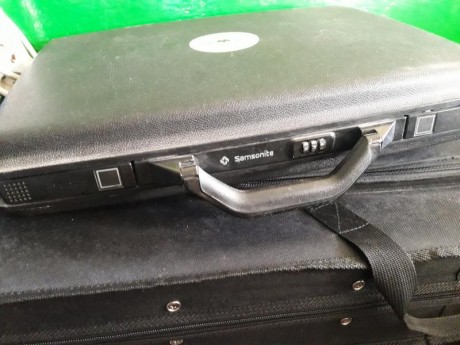 Este es el precio 400€.Vendo por no usar este arma,con todo lo que se ve en las fotos.Empuñadura Sarmiento 40