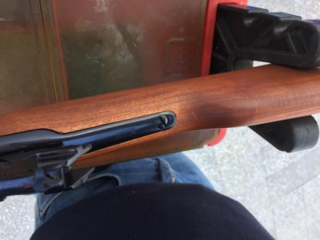 Hola, vendo rifle Rossi Puma en 454Casull. Solo ha disparado 2 cajas de munición, 40 tiros. Esta en Lepe 21