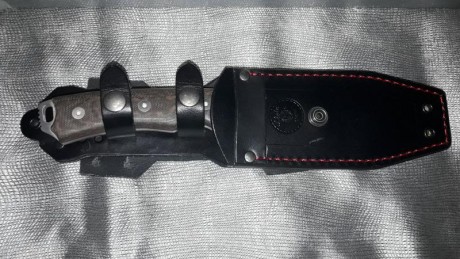 Vendo este cuchillo nieto chaman macro  , nuevo de mi colección estado impecable lo vendo por 75€portes 00